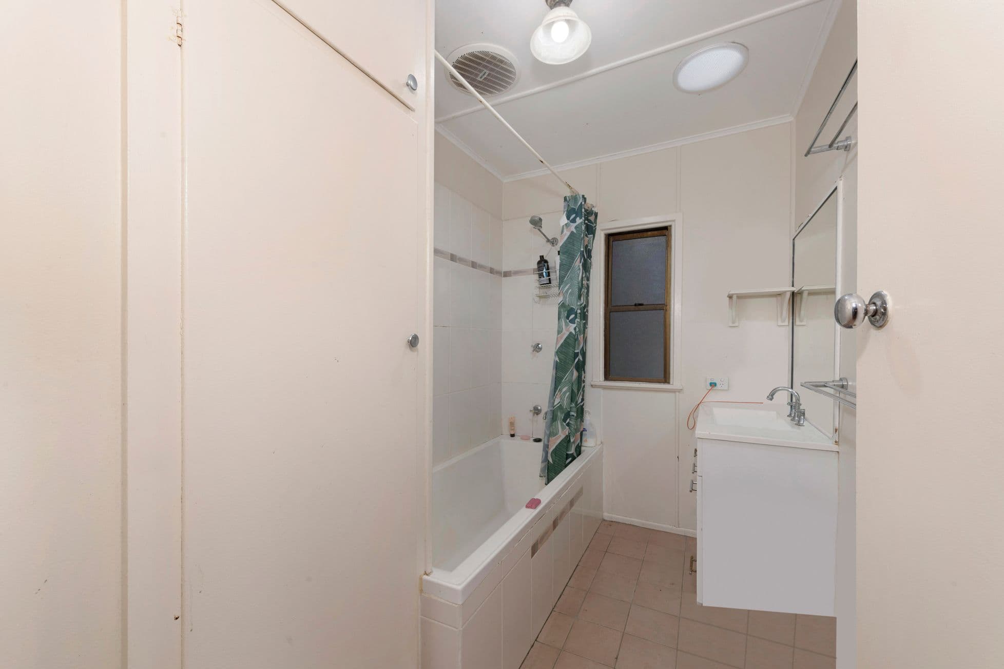 10 Hussey Street, Avenell Heights QLD 4670, Avenell Heights - Thumbnail 7