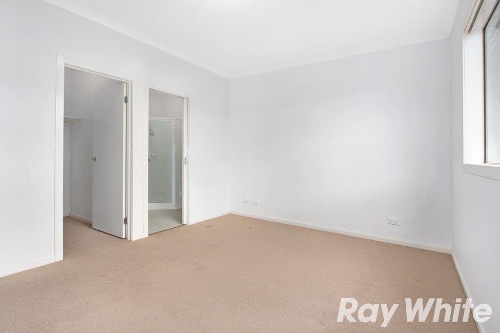 1 Walnut Way, Pakenham VIC 3810, Pakenham - Thumbnail 5