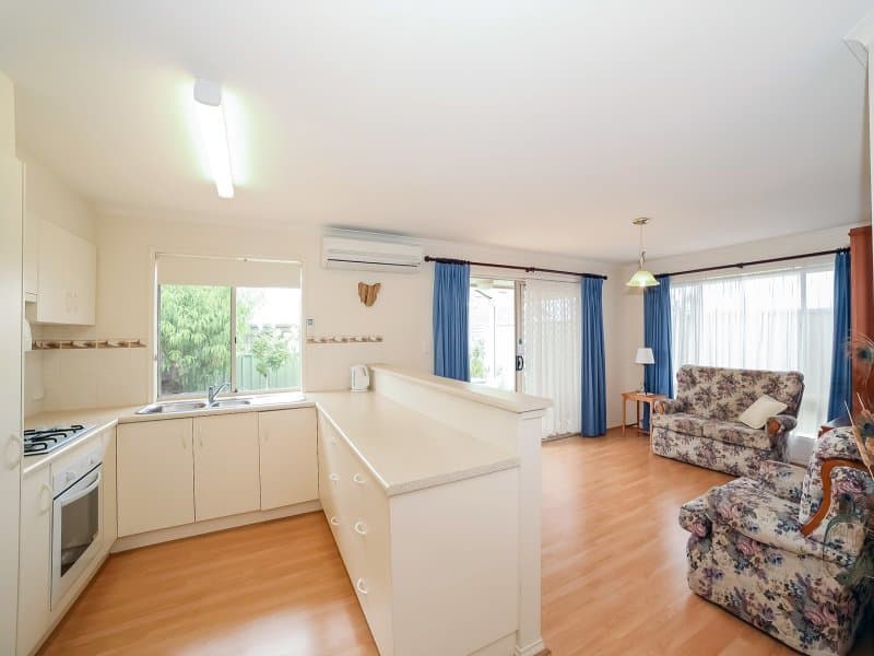 13 Alexander Avenue, Morphett Vale - Thumbnail 2