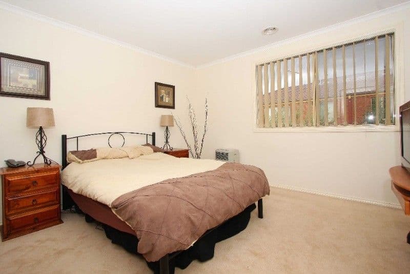 2 Snowgum Court, BUNDOORA VIC 3083, Bundoora - Thumbnail 3