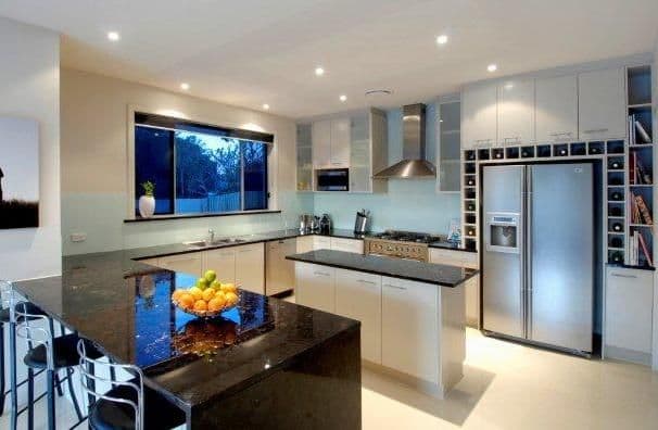 1 Mascala Parade, MERMAID WATERS QLD 4218, Mermaid Waters - Thumbnail 2