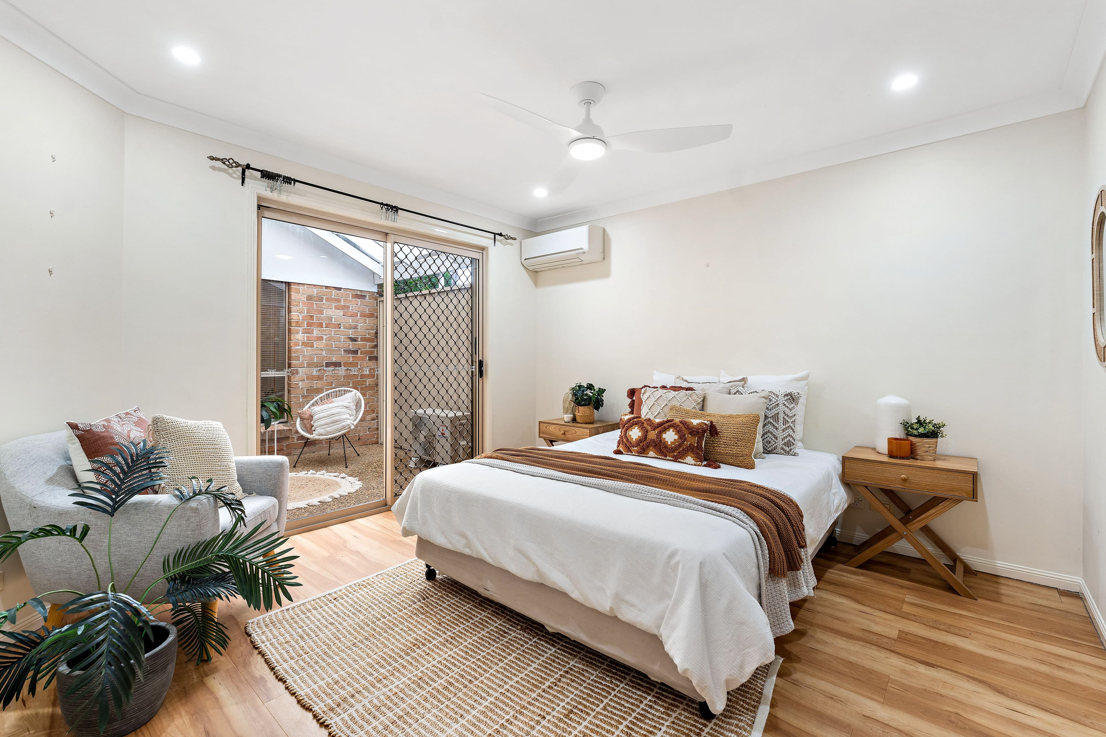 4 Bannister Place, Forest Lake QLD 4078, Forest Lake - Thumbnail 3
