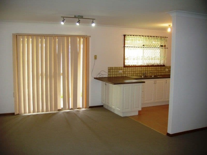 12 Zinnia Court, RUNCORN QLD 4113, Runcorn - Thumbnail 7