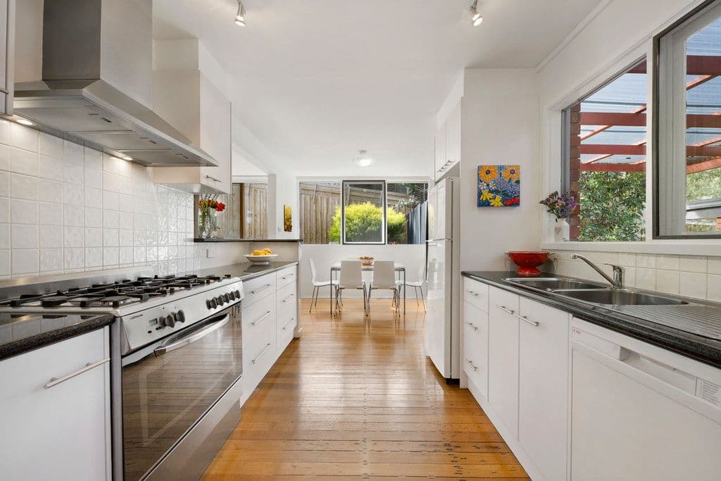 14 Lincoln Drive, Lower Plenty VIC 3093, Lower Plenty - Thumbnail 5
