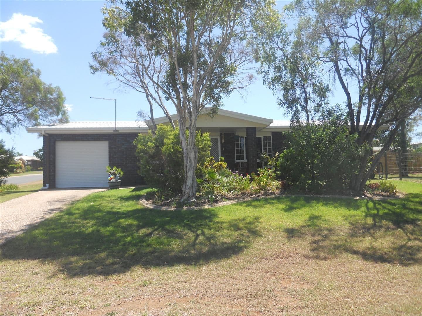 19 Misfeld Close, Gracemere QLD 4702, Gracemere - Image 1