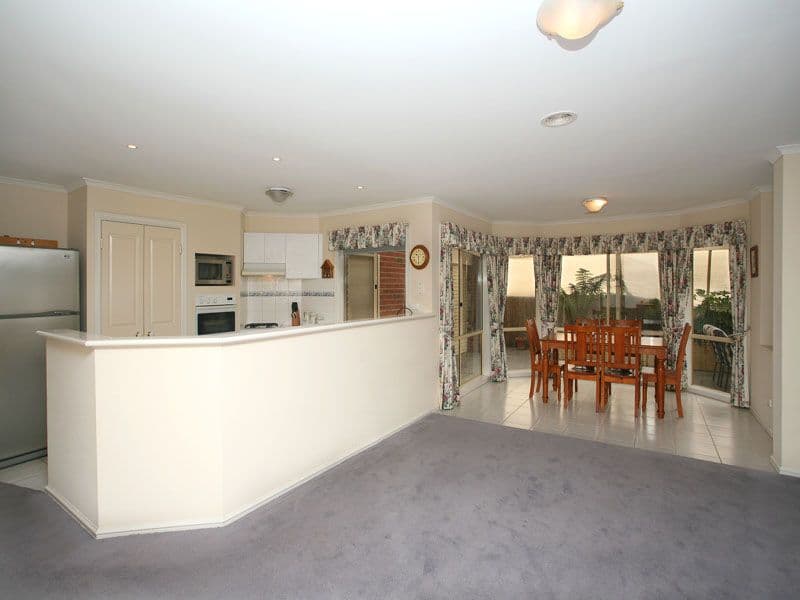 7 Baystone Place, LILYDALE VIC 3140, Lilydale - Thumbnail 3