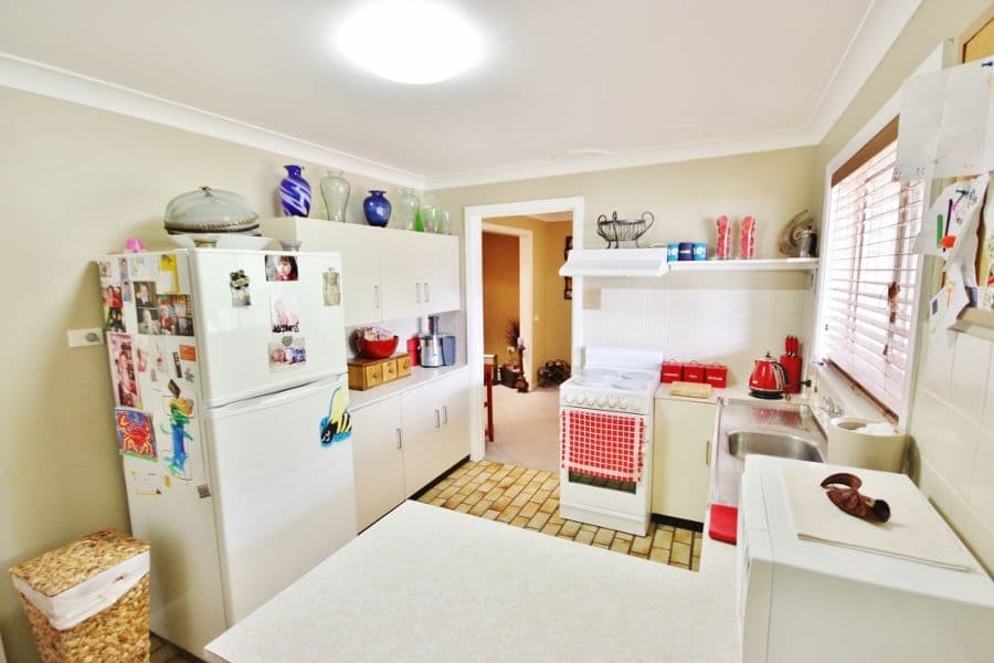 53 Binalong Street, YOUNG NSW 2594, Young - Thumbnail 3
