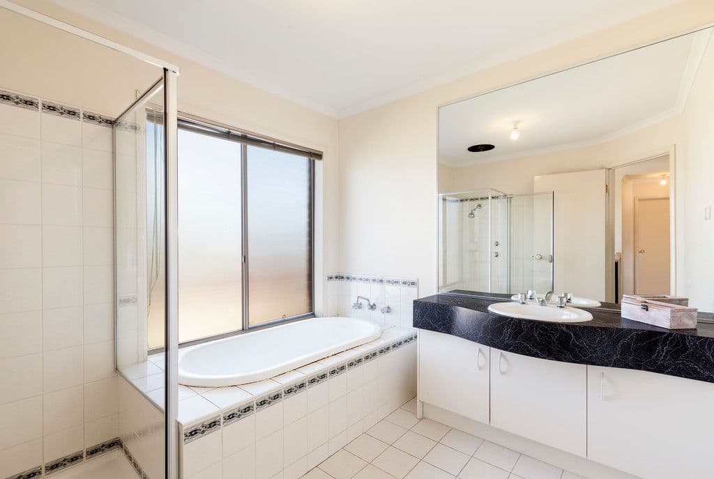 24 Sandalwood Drive, Oakleigh South VIC 3167, Oakleigh South - Thumbnail 6
