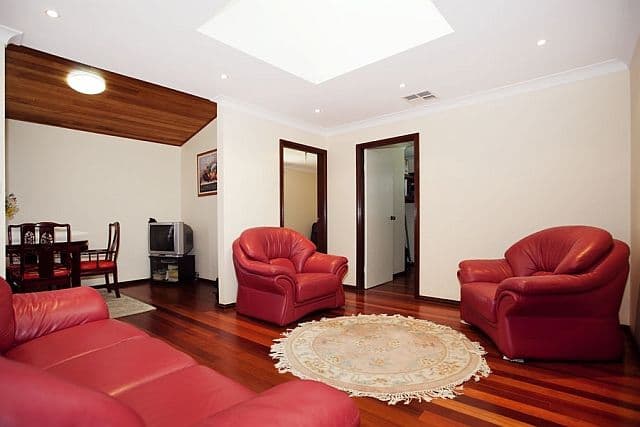 9 Thompson Street, BUNDEENA NSW 2230, Bundeena - Thumbnail 2