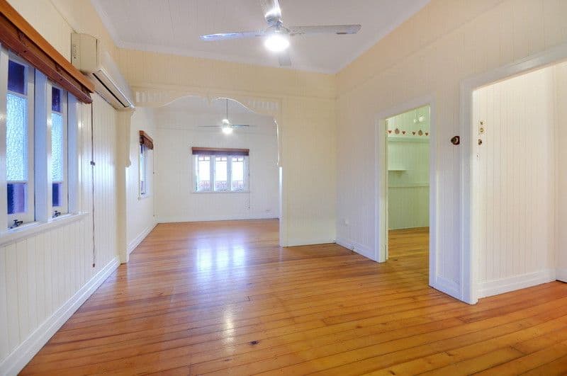 17 Combles Road, CAMP HILL QLD 4152, Camp Hill - Thumbnail 4