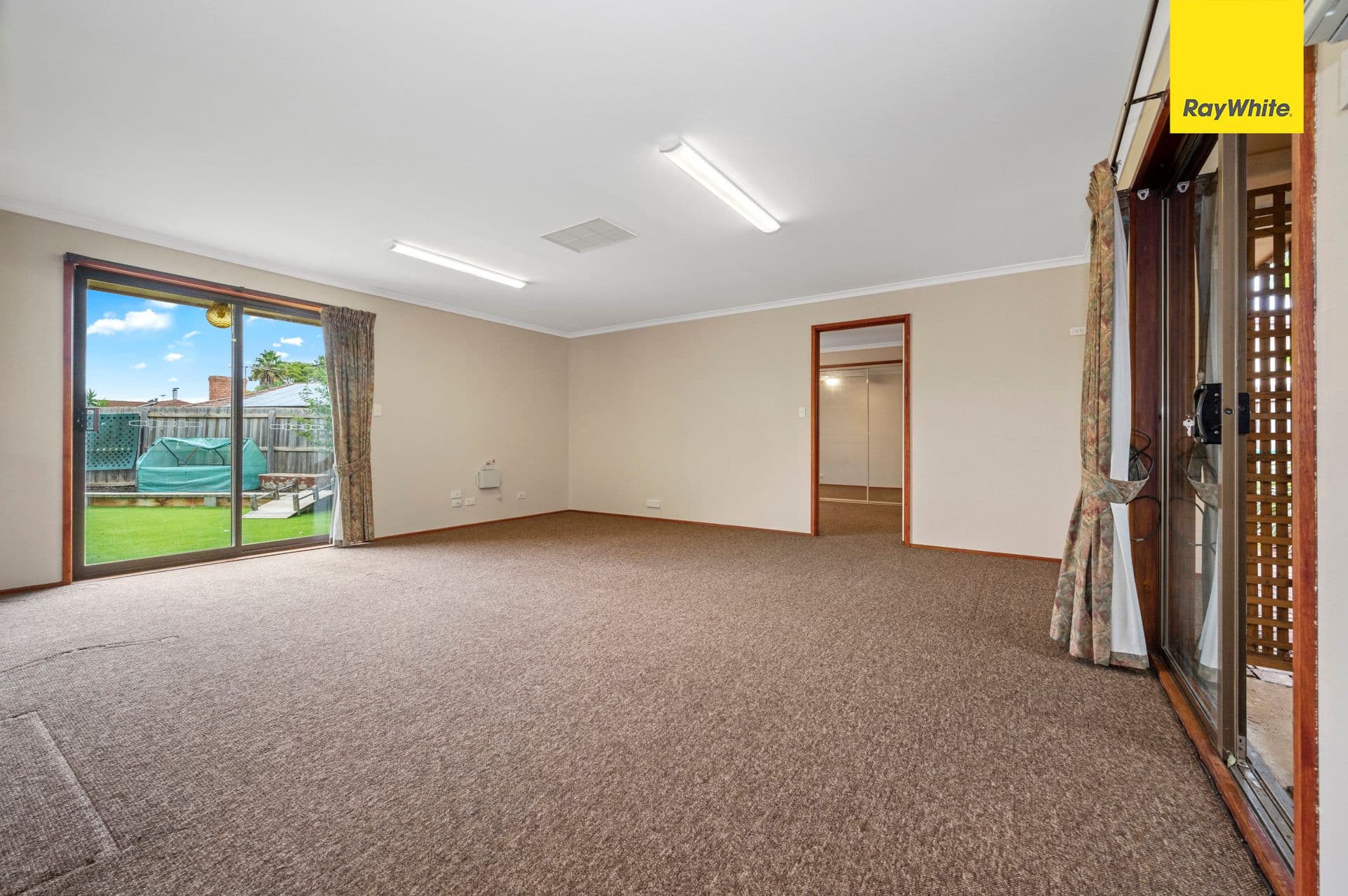 5 Abbey Place, Melton West VIC 3337, Melton West - Thumbnail 3
