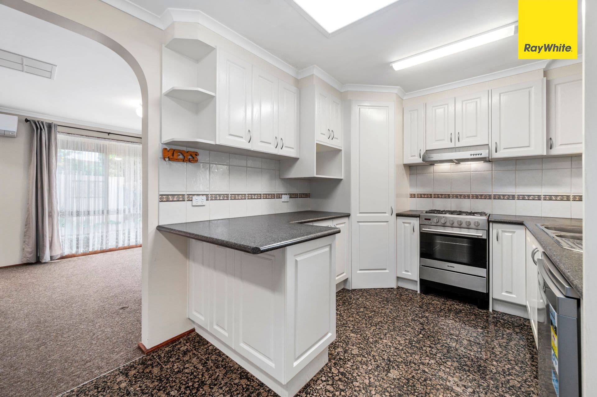 5 Abbey Place, Melton West VIC 3337, Melton West - Thumbnail 4