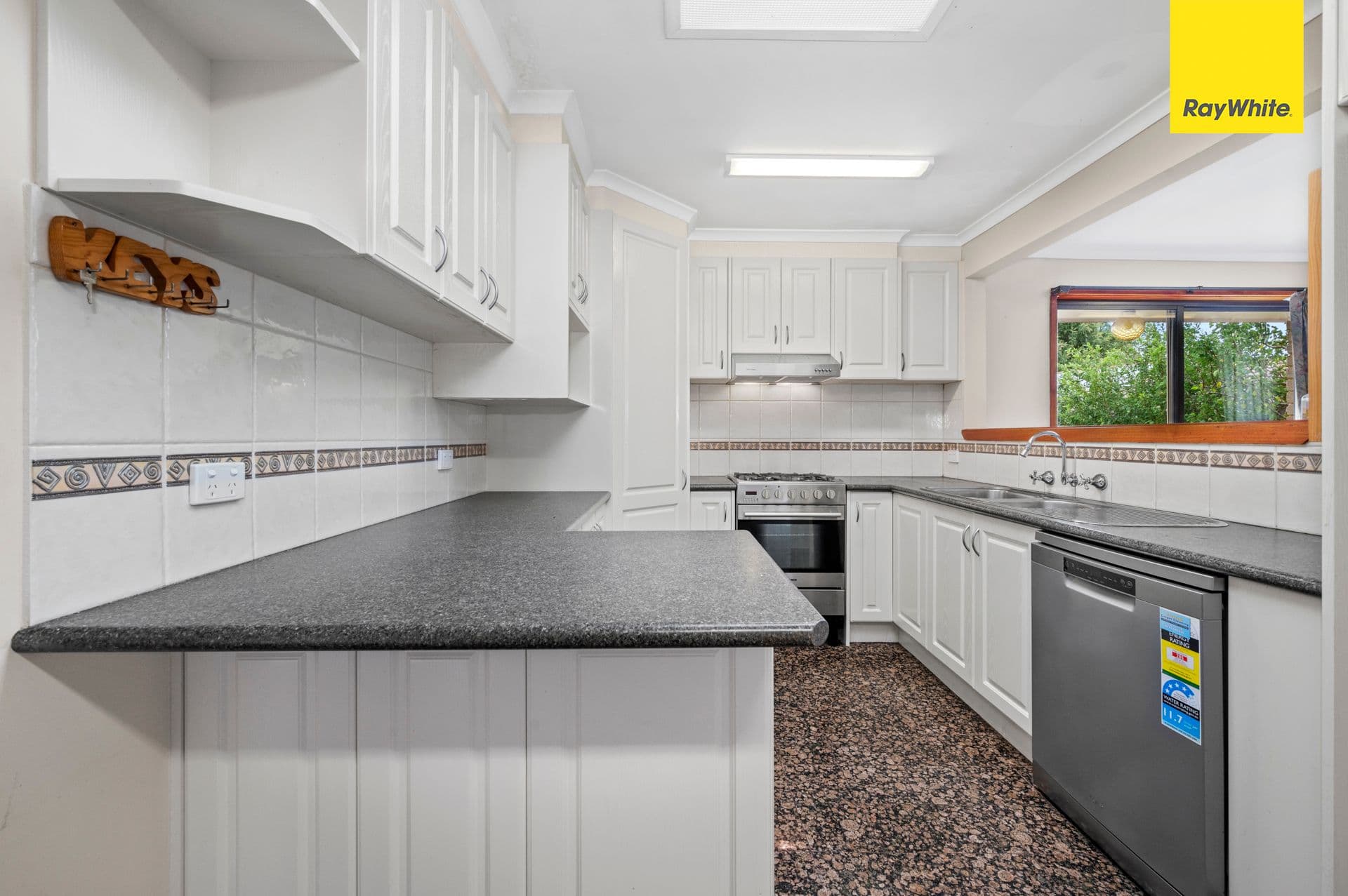 5 Abbey Place, Melton West VIC 3337, Melton West - Thumbnail 5