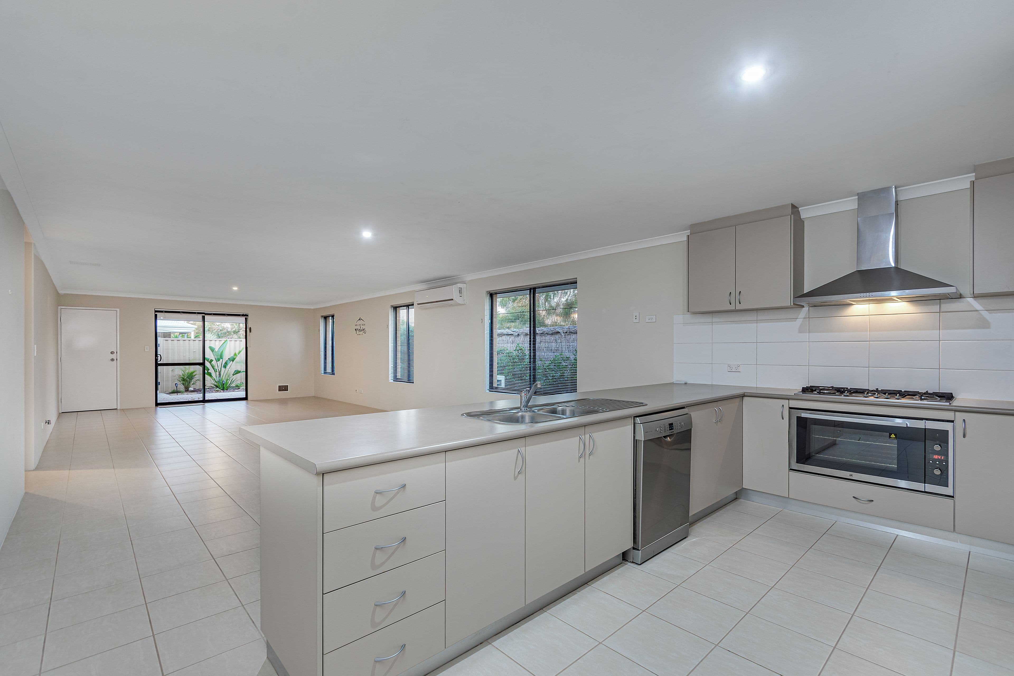 272 Camborne Parkway, Butler WA 6036, Butler - Thumbnail 4