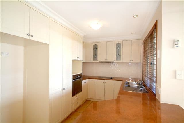 9  Banksdale Drive, MIDDLE RIDGE QLD 4350, Middle Ridge - Thumbnail 3