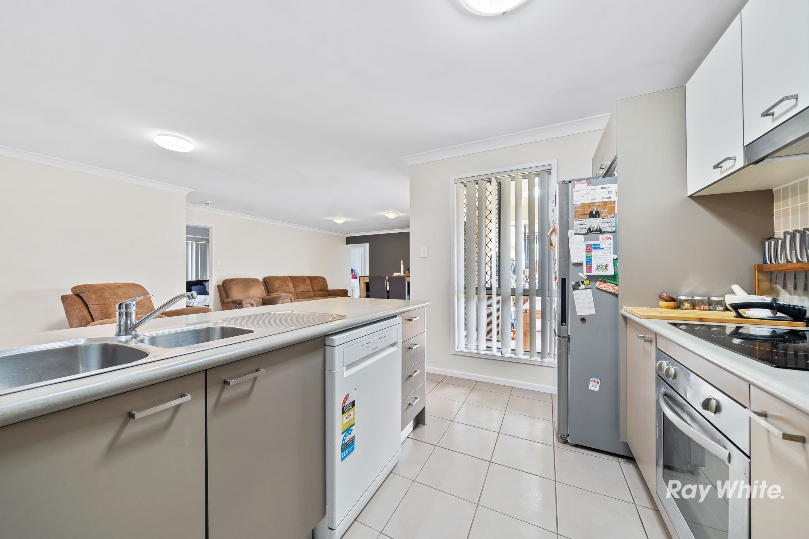 12 Sunrise Crescent, Regents Park QLD 4118, Regents Park - Thumbnail 5