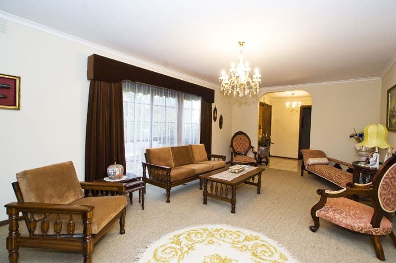 4 Tintern Crescent, WANTIRNA SOUTH VIC 3152, Wantirna South - Thumbnail 2