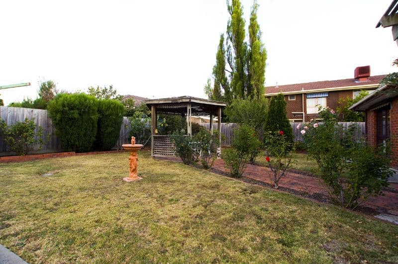4 Tintern Crescent, WANTIRNA SOUTH VIC 3152, Wantirna South - Thumbnail 8