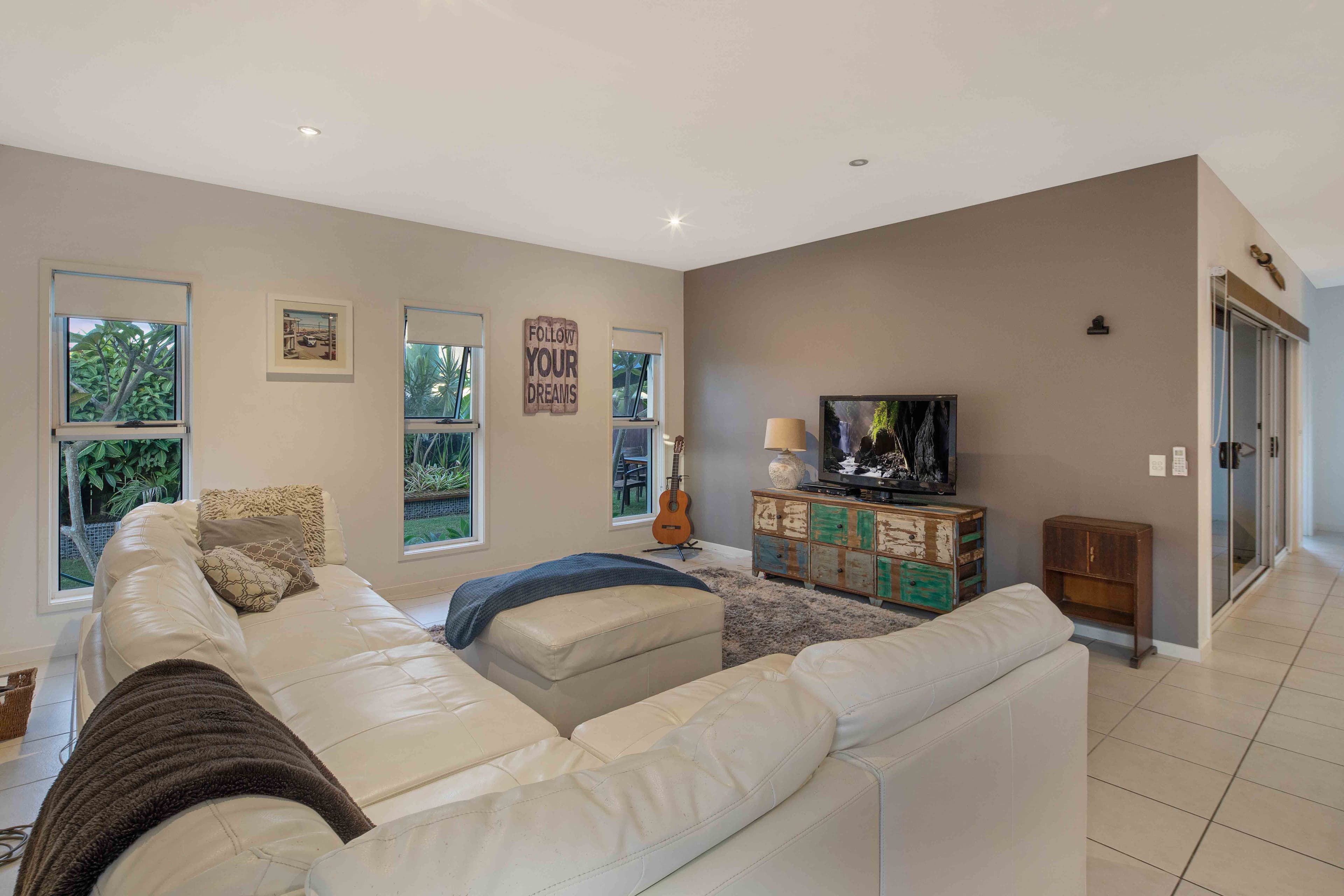 8 Doris Avenue, Miranda - Thumbnail 3