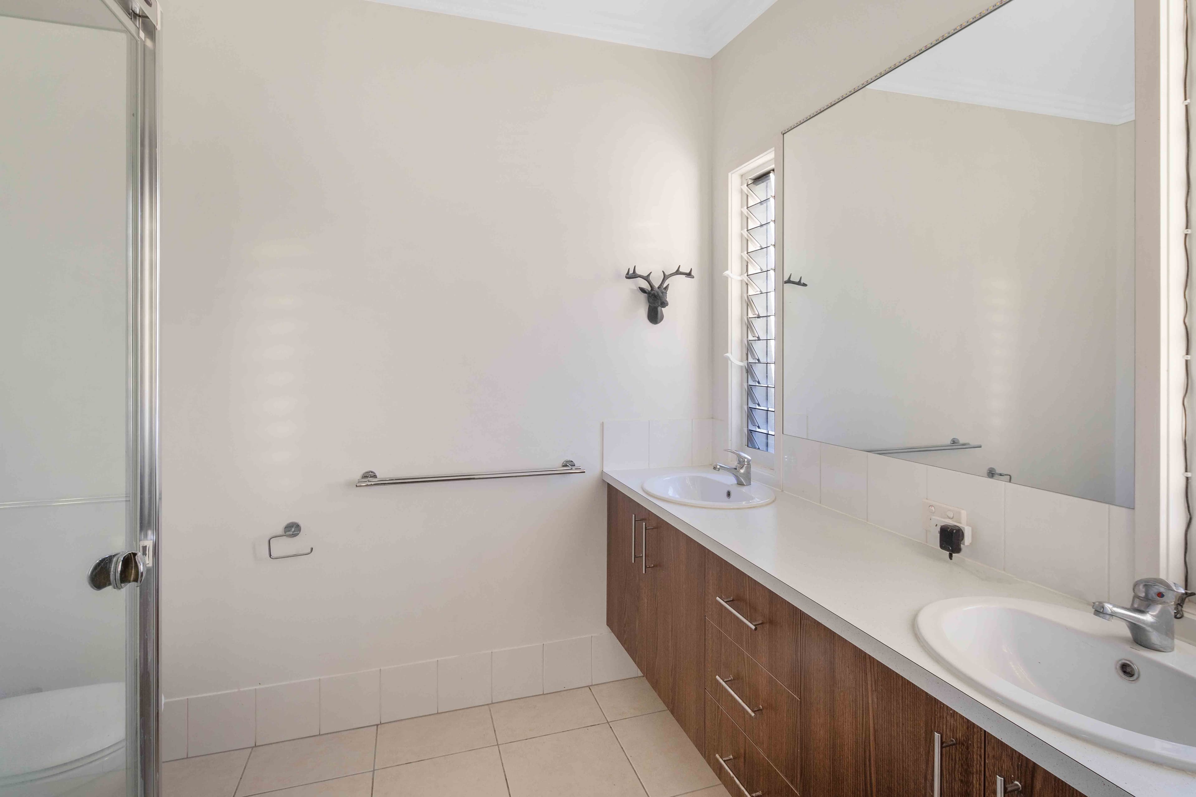 8 Doris Avenue, Miranda - Thumbnail 6
