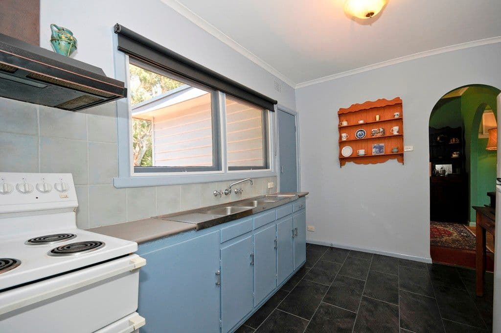 28 CAMERON Road, CROYDON VIC 3136, Croydon - Thumbnail 5