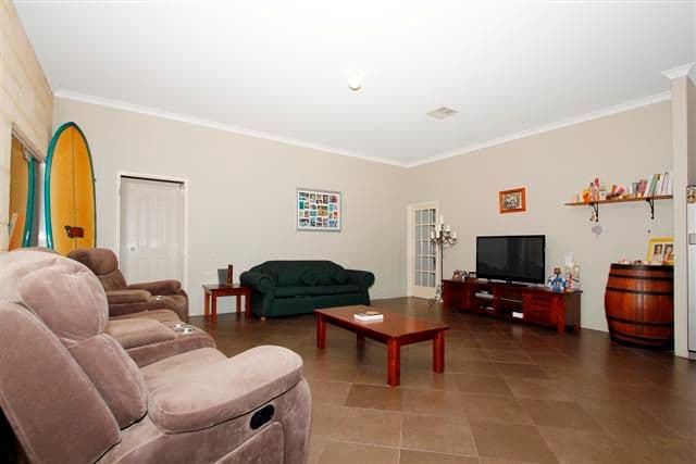 42 Boongala Circuit, CANNING VALE WA 6155, Canning Vale - Thumbnail 7
