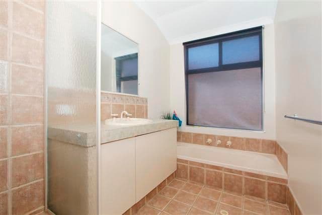 42 Boongala Circuit, CANNING VALE WA 6155, Canning Vale - Thumbnail 8