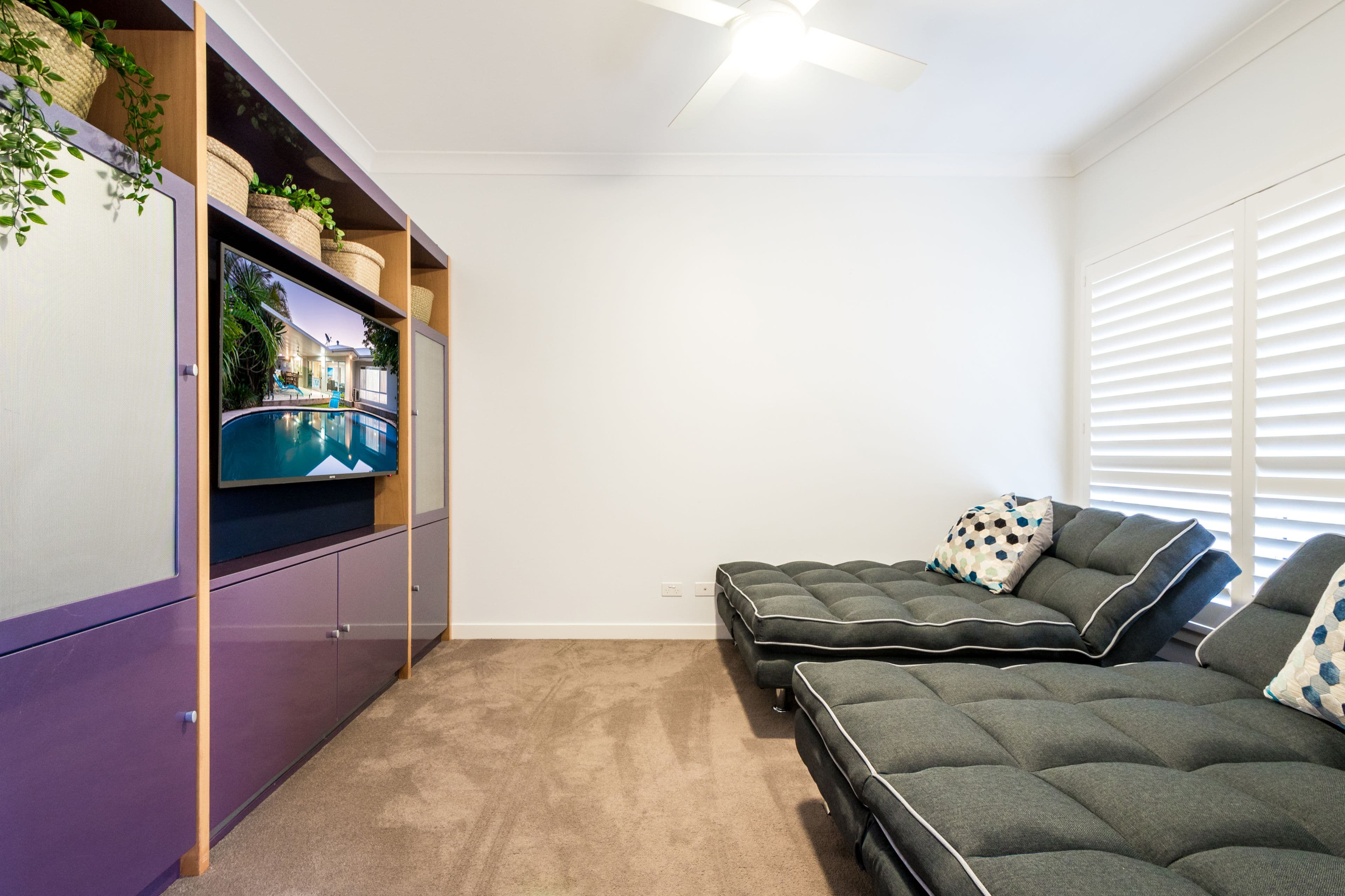 10 Allambi Avenue, Broadbeach Waters QLD 4218, Broadbeach Waters - Thumbnail 4