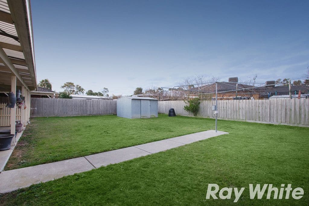 11 Gipps Crescent, Cranbourne North VIC 3977, Cranbourne North - Thumbnail 8