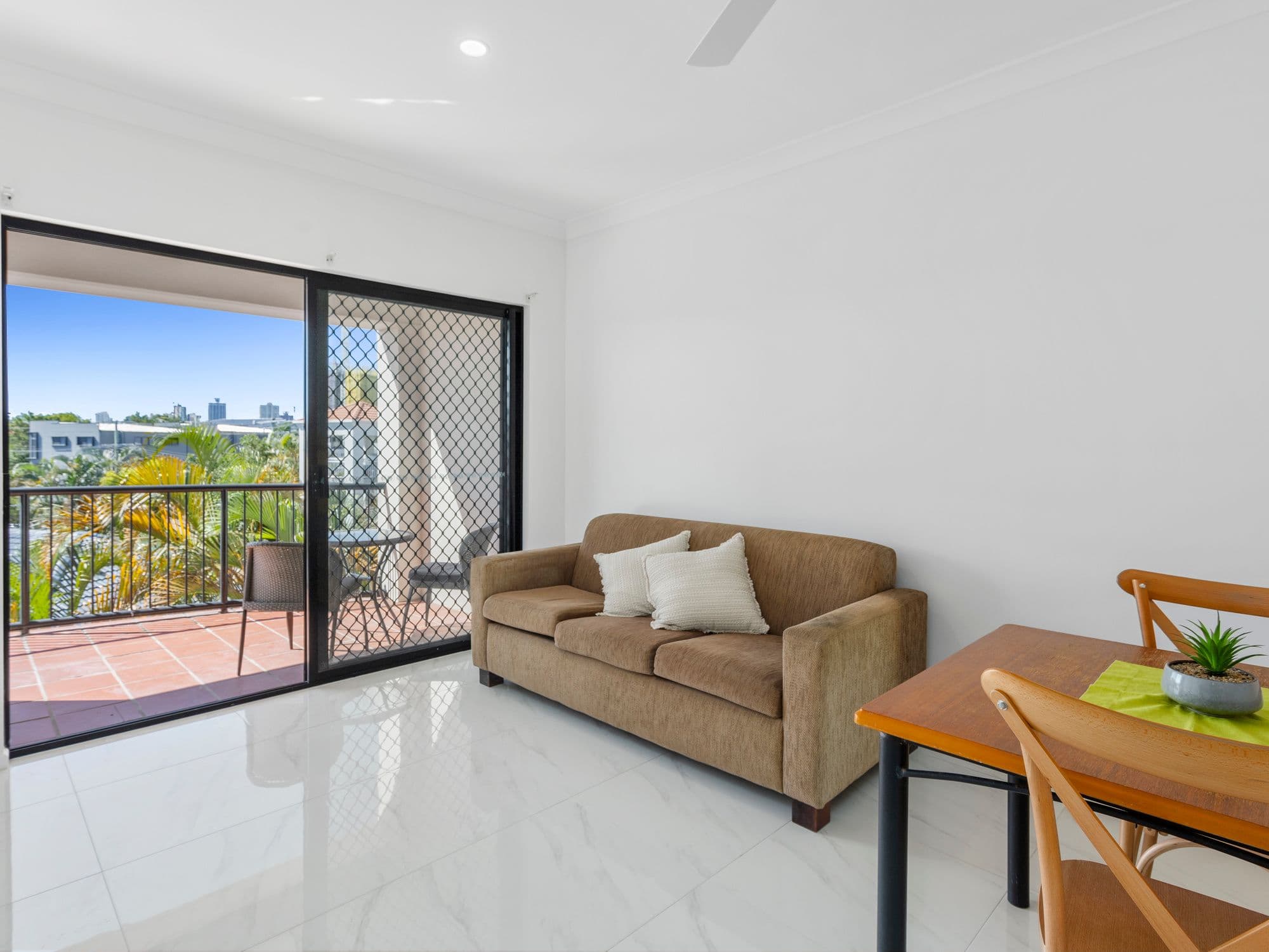 7-13 Barranbali Street, Chevron Island QLD 4217, Chevron Island - Thumbnail 3