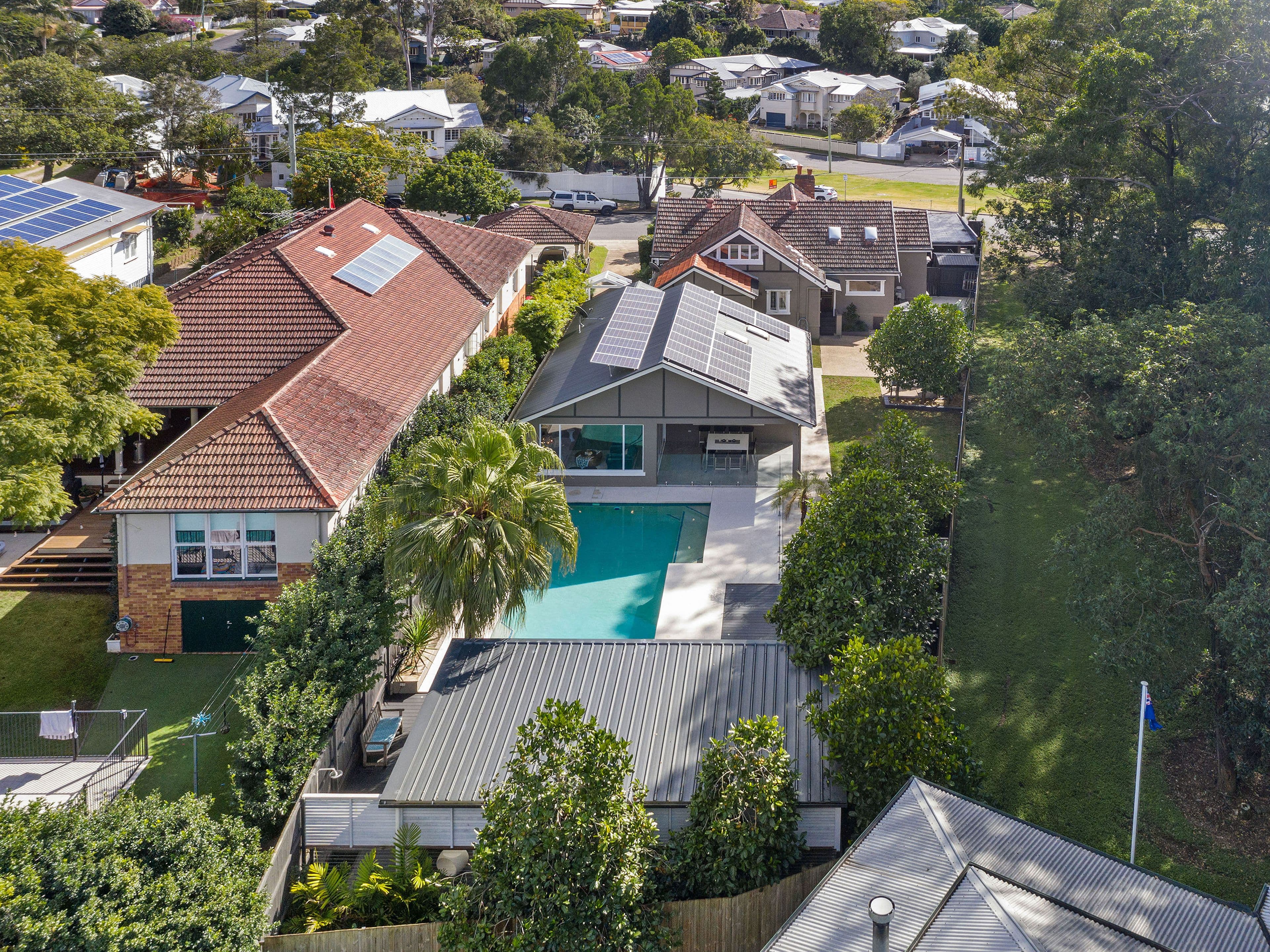 33 Aloomba Road, Ashgrove QLD 4060, Ashgrove - Thumbnail 2