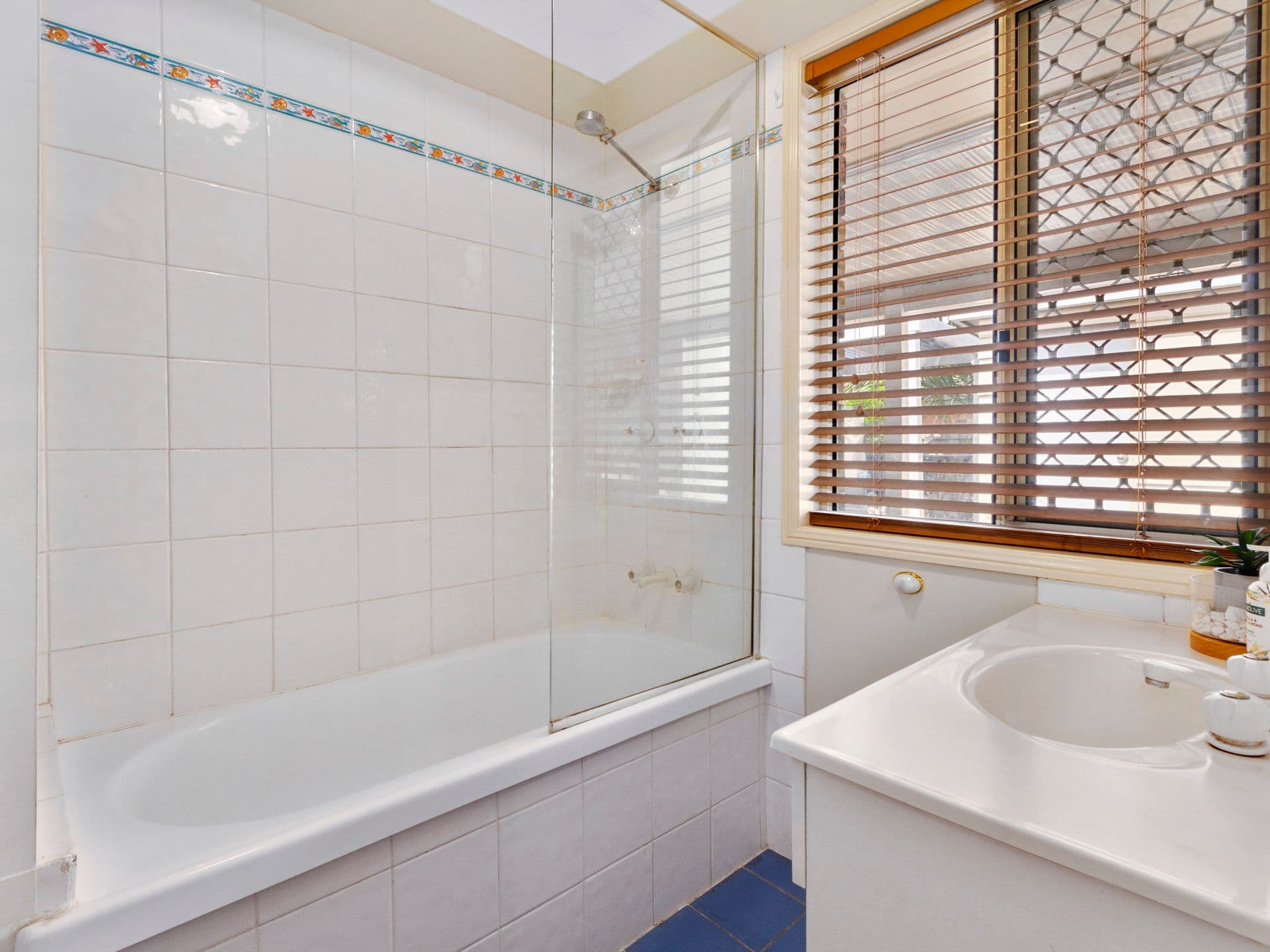 23 Angelo Avenue, Coombabah QLD 4216, Coombabah - Thumbnail 7