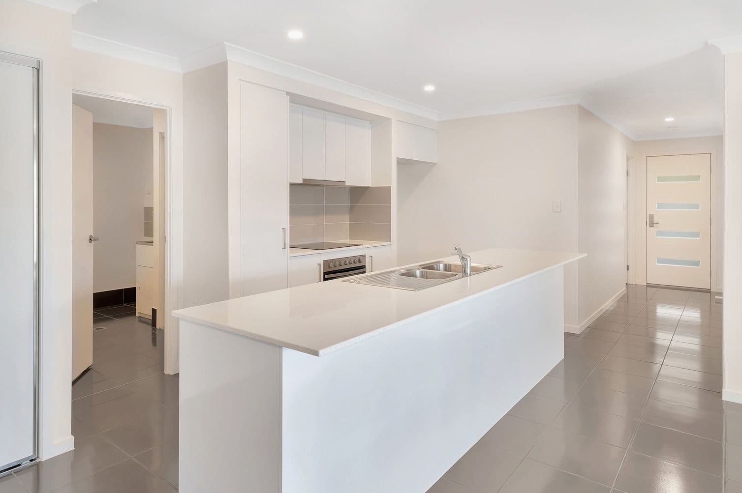 11 Caulfield Court, Pimpama QLD 4209, Pimpama - Thumbnail 2