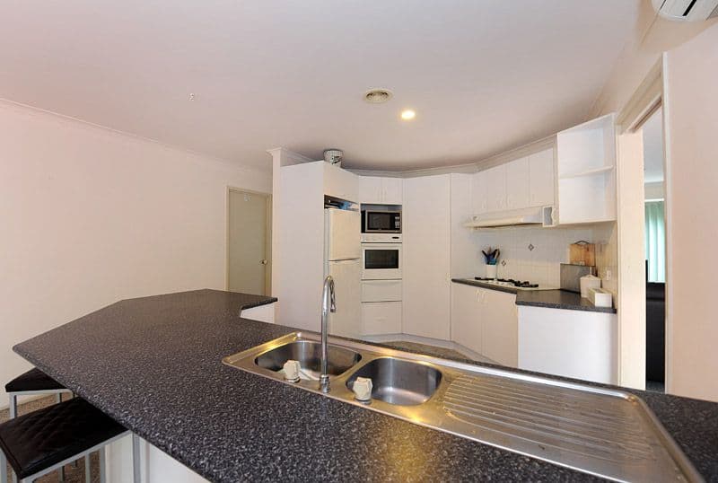 57 Terama Crescent, BAYSWATER VIC 3153, Bayswater - Thumbnail 2