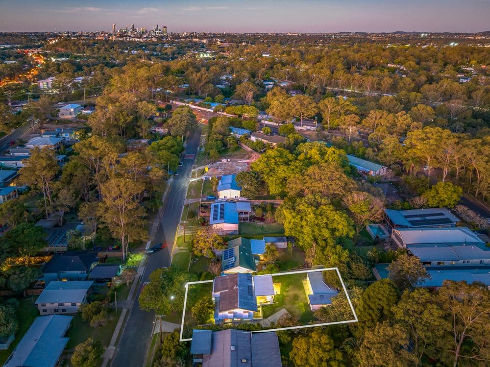 30 Fawkner Street, Chapel Hill QLD 4069, Chapel Hill - Image 1