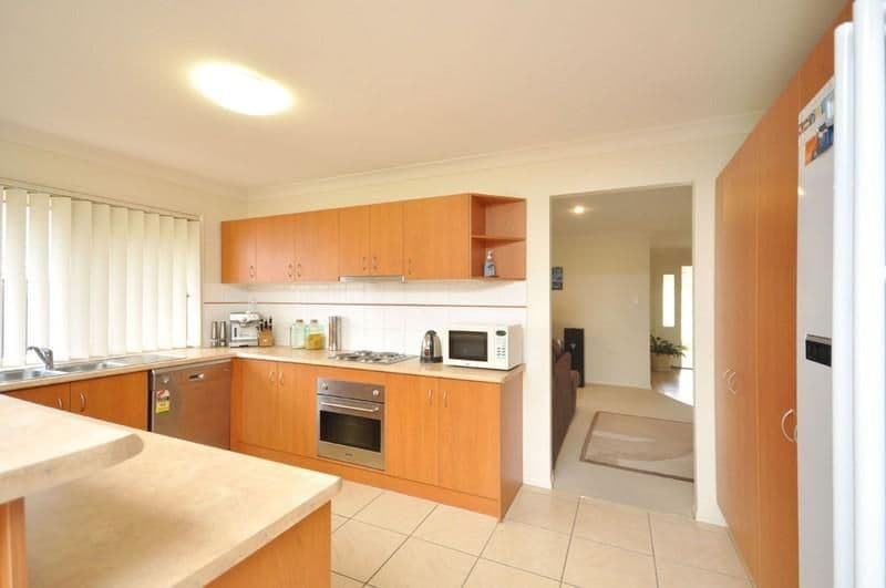127 Englefield Road, OXLEY QLD 4075, Oxley - Thumbnail 3
