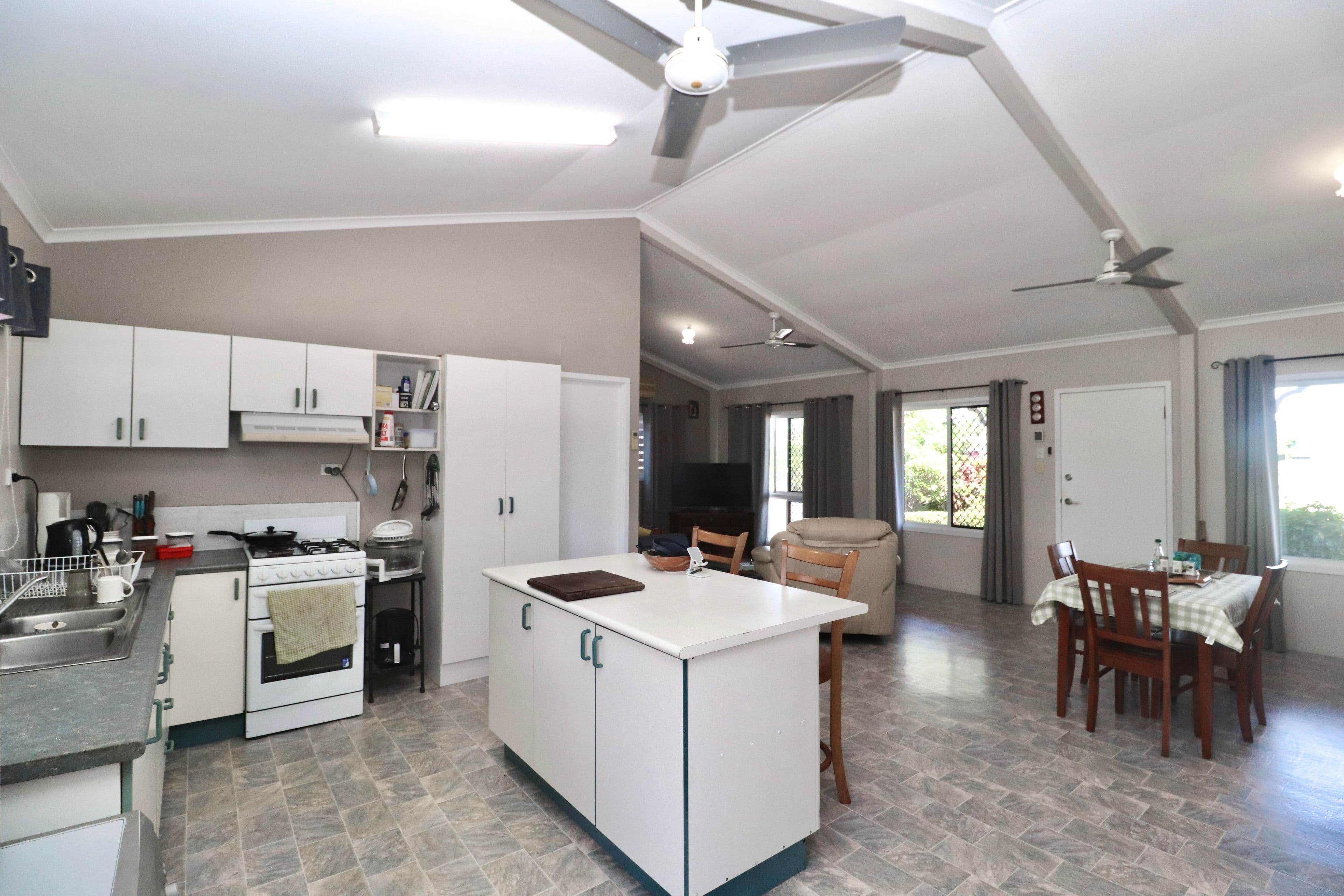 6 Banksia Street, Forrest Beach QLD 4850, Forrest Beach - Thumbnail 3