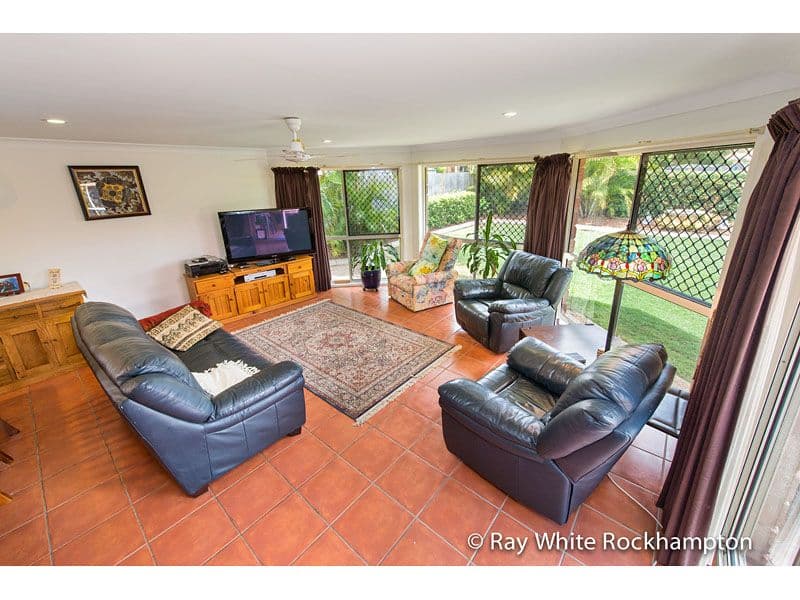 16 Brookside Avenue, NORMAN GARDENS QLD 4701, Norman Gardens - Thumbnail 8