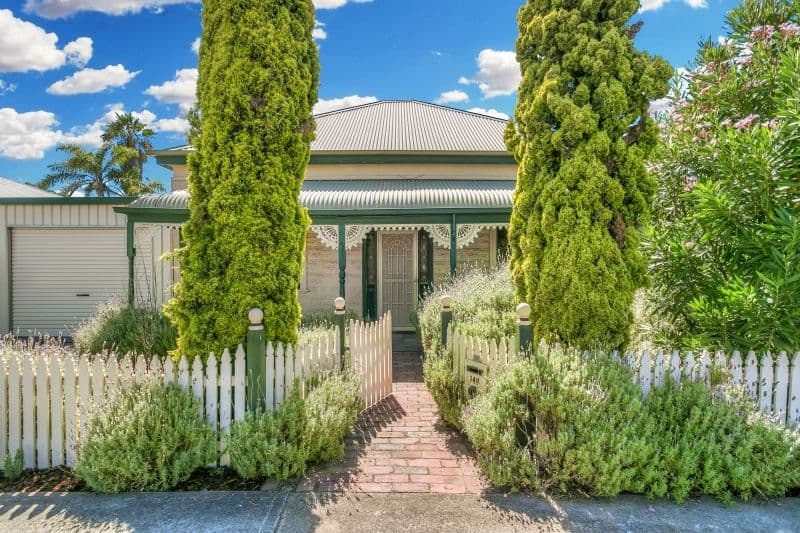 35 Enoch Street, Clontarf, Clontarf - Image 1