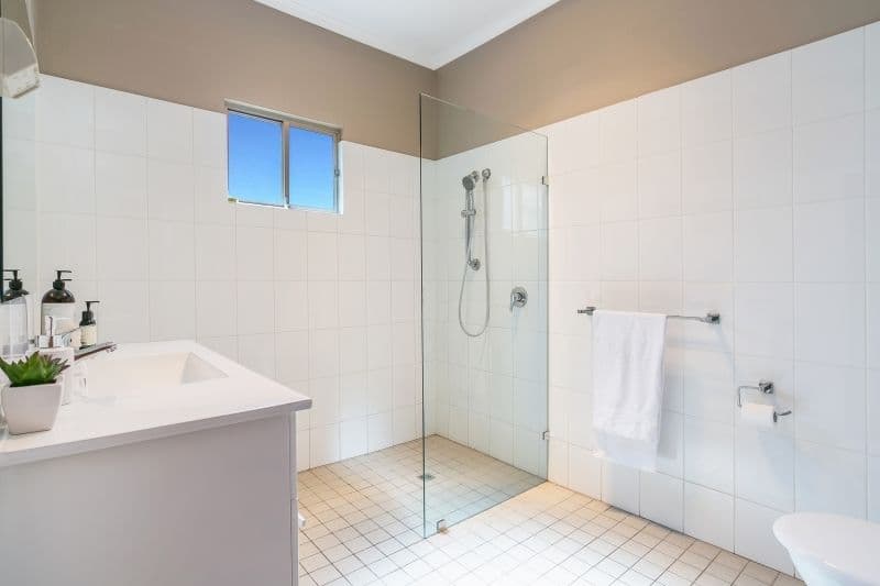 35 Enoch Street, Clontarf, Clontarf - Thumbnail 4