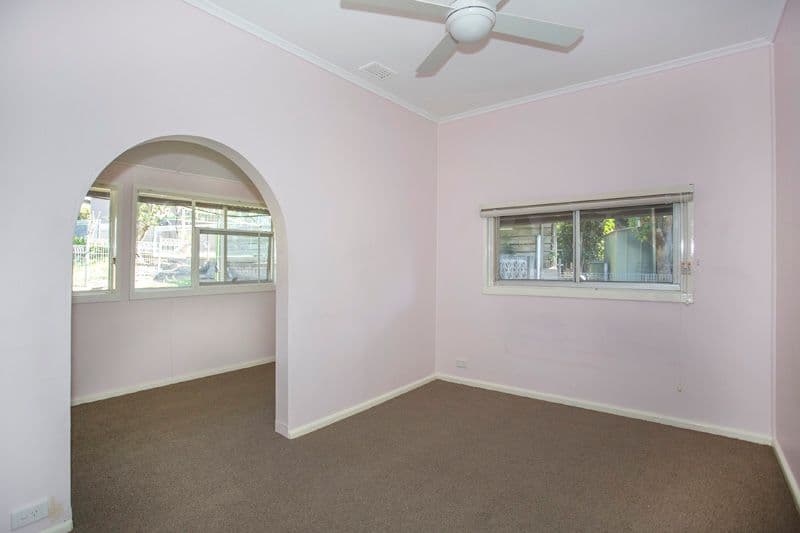 4 Pine Street, Batehaven - Thumbnail 4