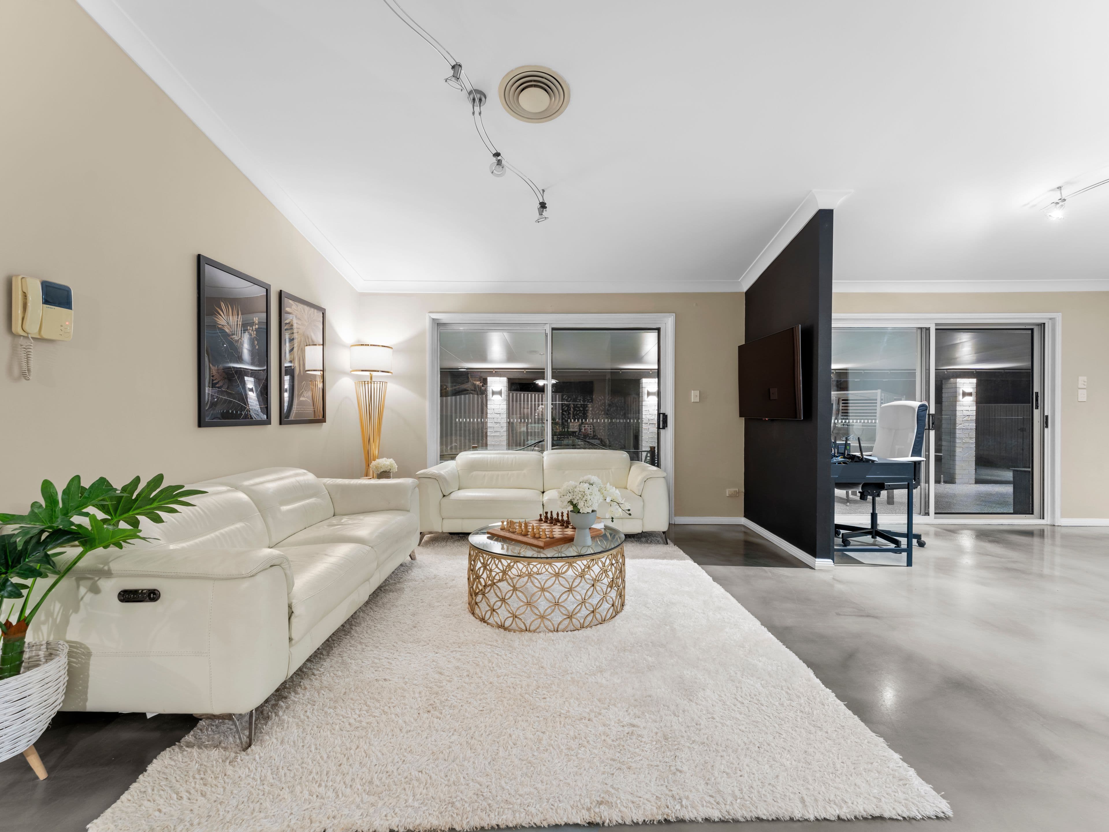 38 Blue Grass Crescent, Eight Mile Plains QLD 4113, Eight Mile Plains - Thumbnail 5