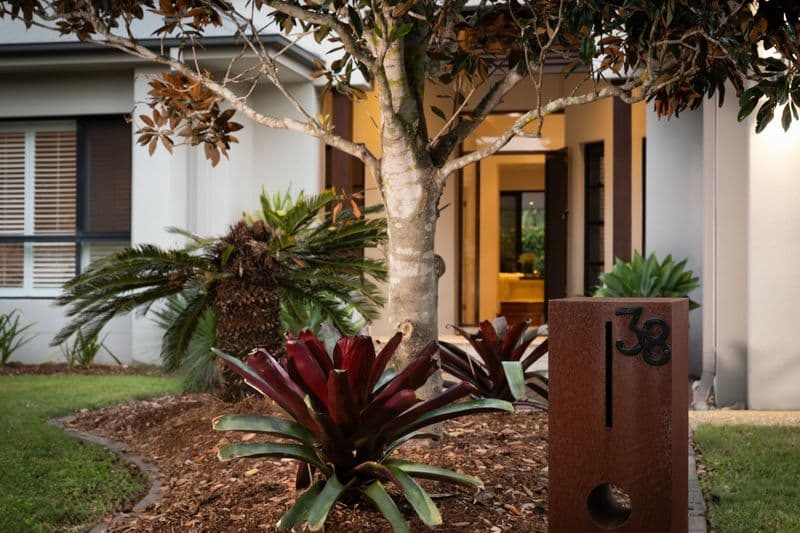 38 Oakview Circuit, Brookwater - Thumbnail 2