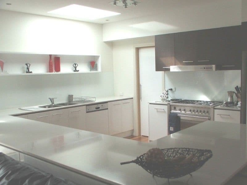15 Clarke Street, THOMASTOWN VIC 3074, Thomastown - Thumbnail 2