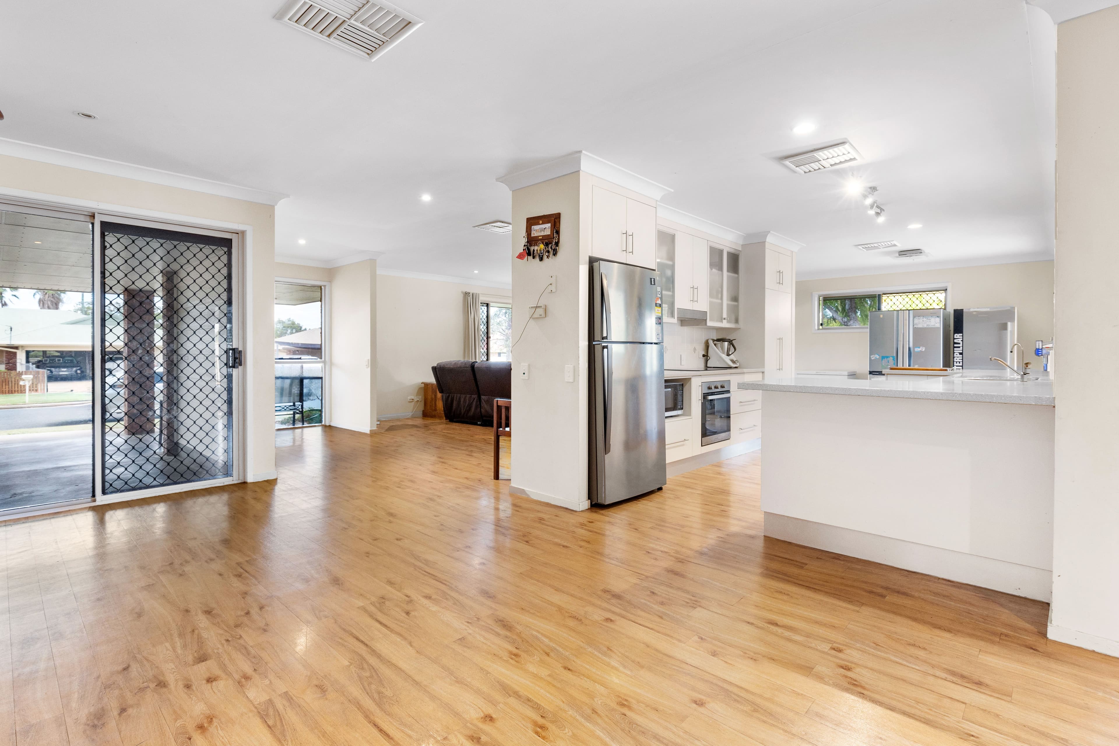 13 Crinum Crescent, Emerald QLD 4720, Emerald - Thumbnail 5