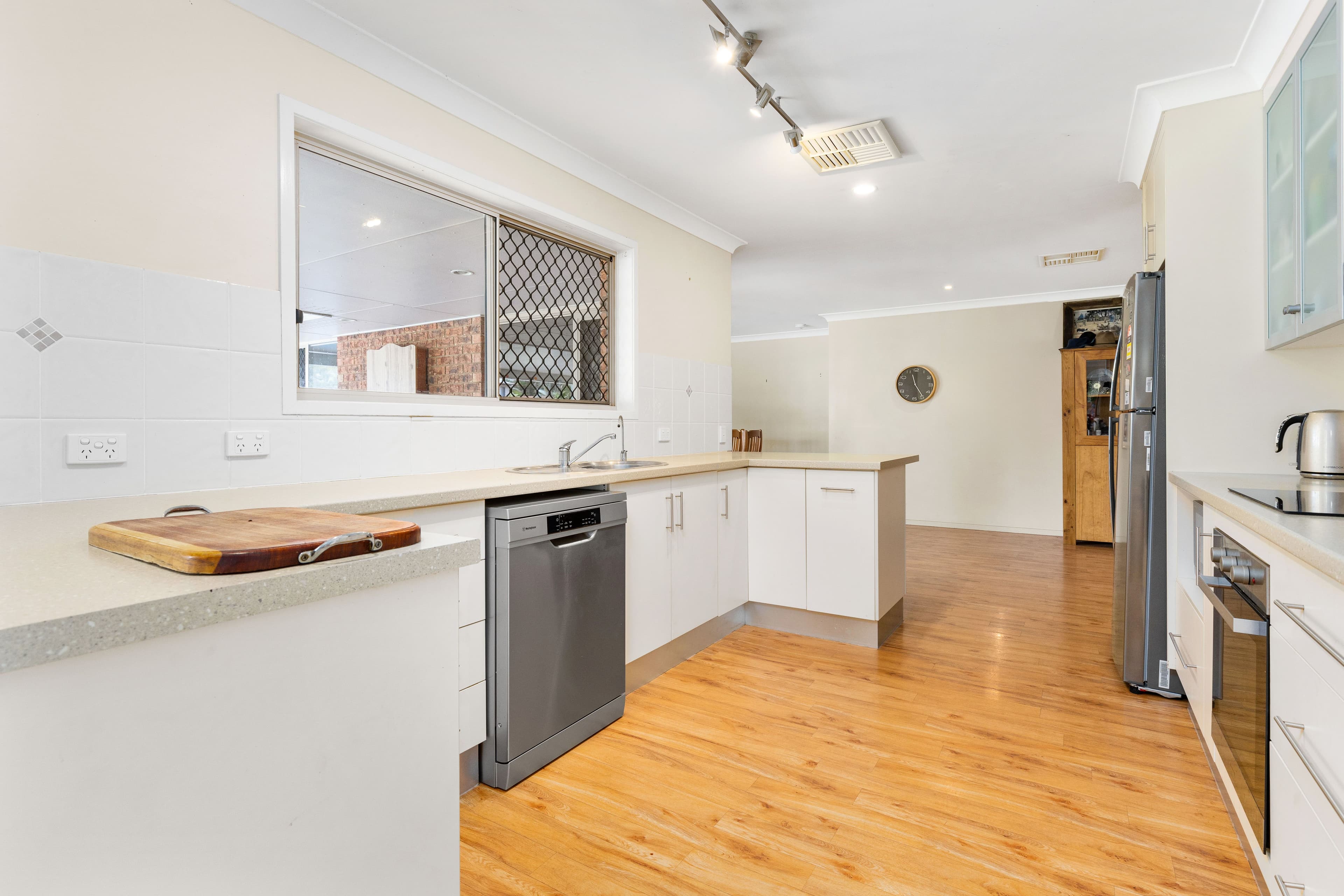 13 Crinum Crescent, Emerald QLD 4720, Emerald - Thumbnail 6