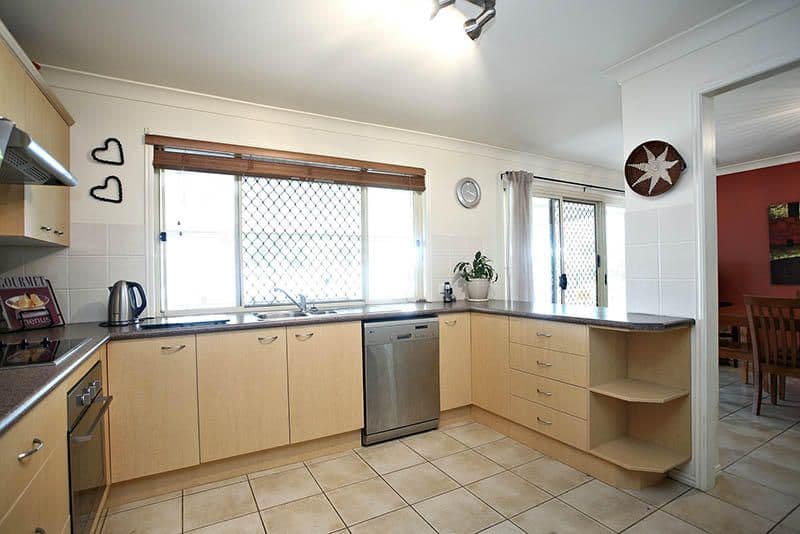 49 Balcara Avenue, CARSELDINE QLD 4034, Carseldine - Thumbnail 2