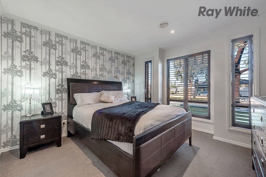 21 Thomson Way, Taylors Hill VIC 3037, Taylors Hill - Thumbnail 3