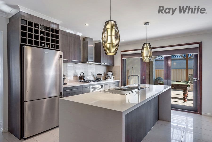 21 Thomson Way, Taylors Hill VIC 3037, Taylors Hill - Thumbnail 6