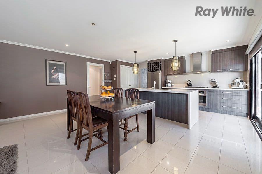 21 Thomson Way, Taylors Hill VIC 3037, Taylors Hill - Thumbnail 7